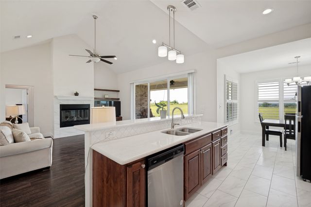 360 Private Road 4000, Gainesville, TX 76240