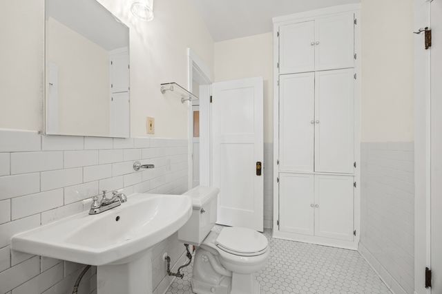 1223 E Hyde Park Boulevard 3, Chicago, IL 60615