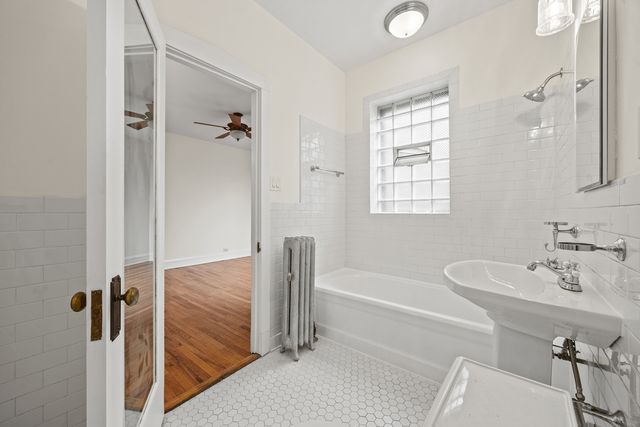 1223 E Hyde Park Boulevard 3, Chicago, IL 60615