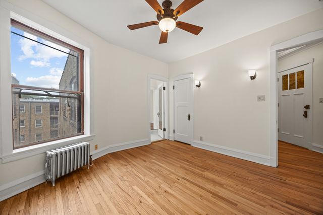 1223 E Hyde Park Boulevard 3, Chicago, IL 60615