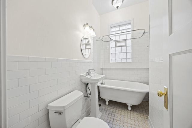 1223 E Hyde Park Boulevard 3, Chicago, IL 60615