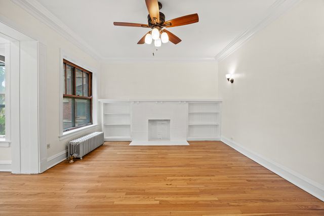 1223 E Hyde Park Boulevard 3, Chicago, IL 60615