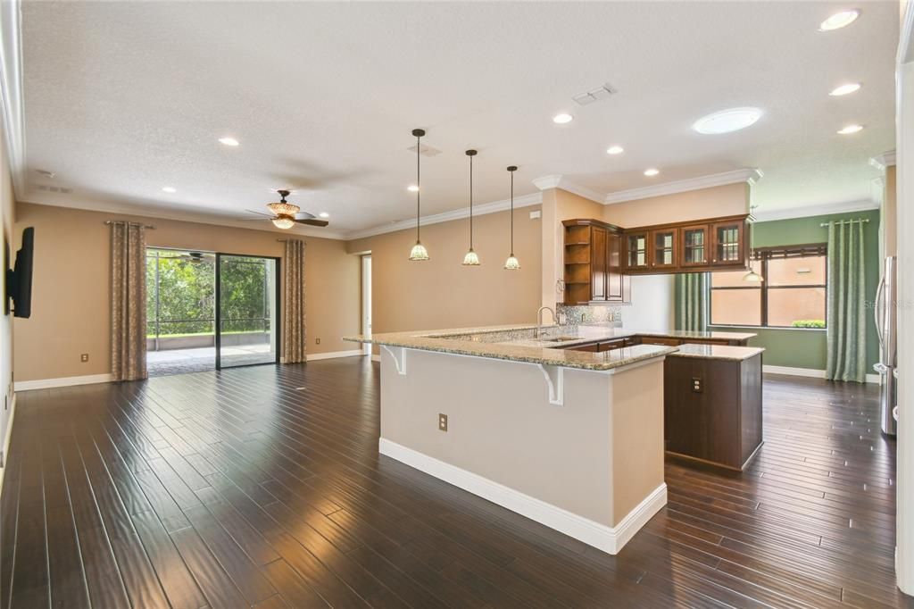 Image 11 of property listing at 448 FOUNTAIN VALLEY LN, Poinciana, FL 34759