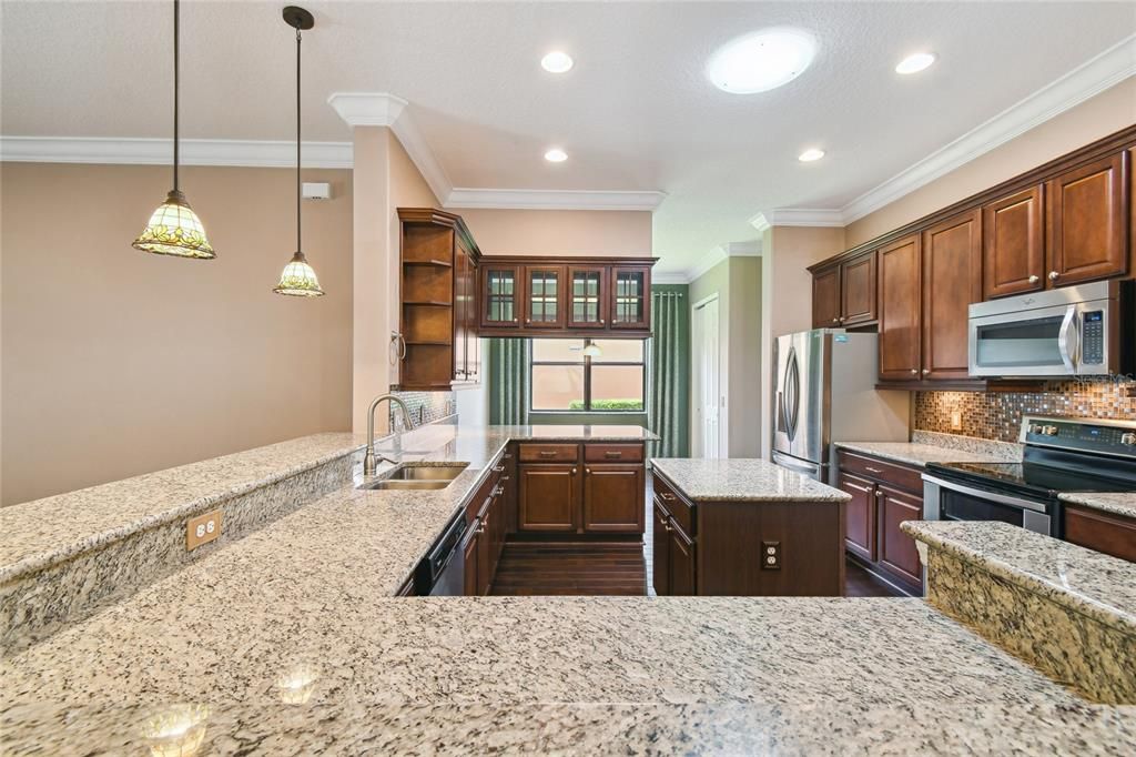 Image 14 of property listing at 448 FOUNTAIN VALLEY LN, Poinciana, FL 34759