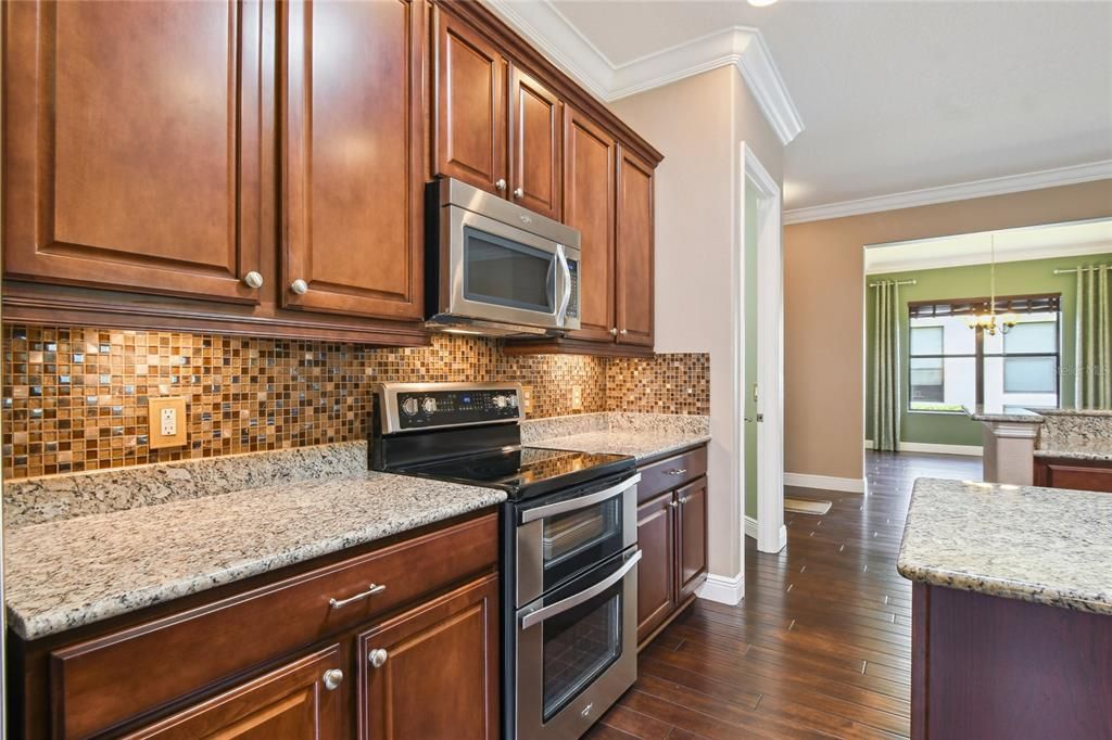 Image 17 of property listing at 448 FOUNTAIN VALLEY LN, Poinciana, FL 34759
