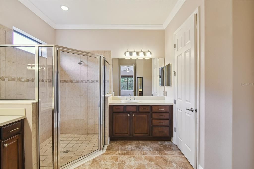 Image 36 of property listing at 448 FOUNTAIN VALLEY LN, Poinciana, FL 34759