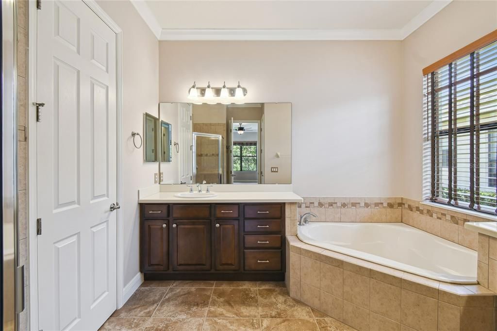 Image 46 of property listing at 448 FOUNTAIN VALLEY LN, Poinciana, FL 34759