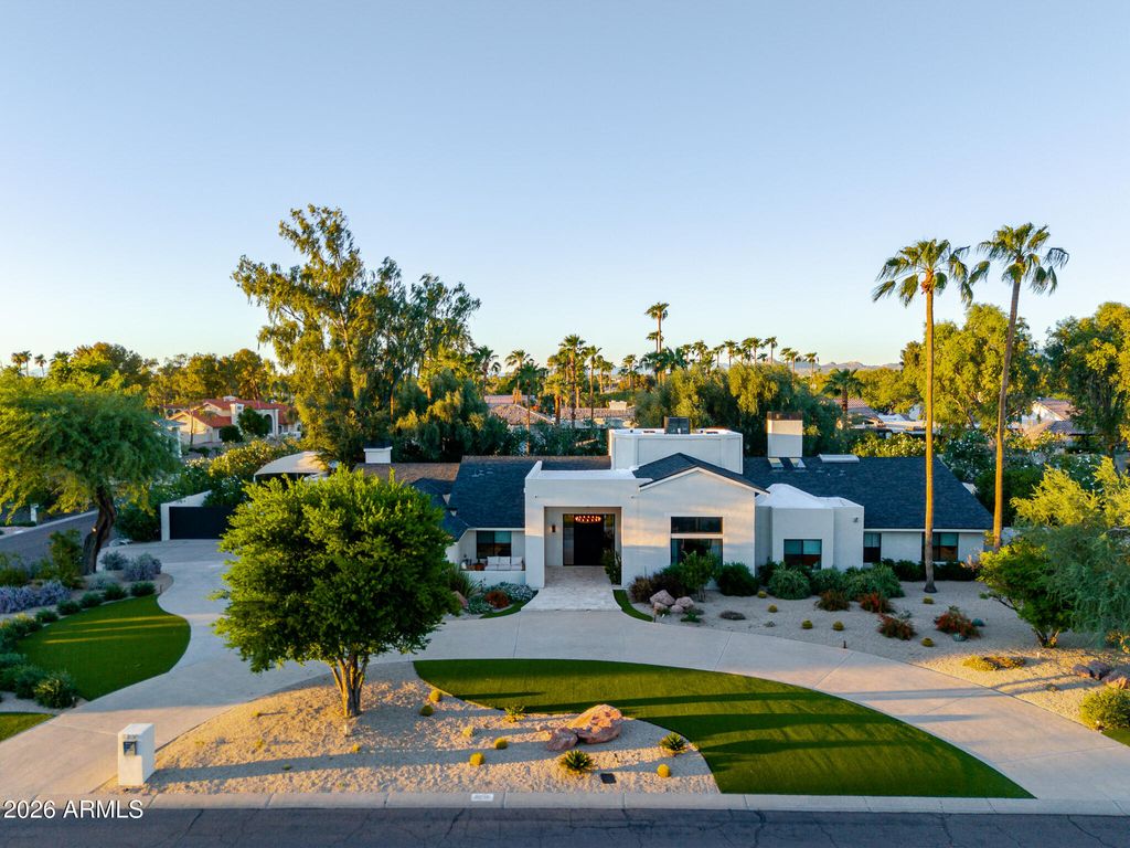 8230 E Wood Drive, Scottsdale, AZ 85260 — exterior