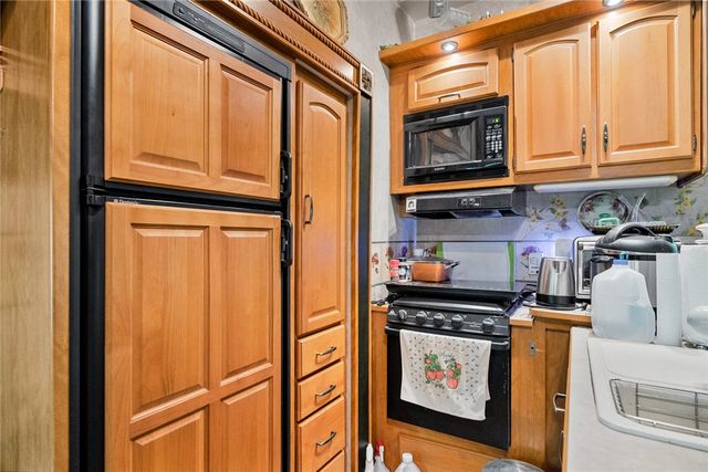 110 & 112 Whitby Way, Westminster, SC 29693