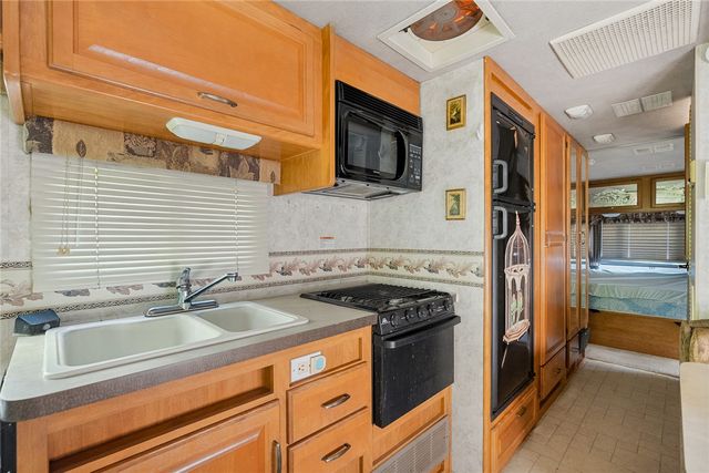 110 & 112 Whitby Way, Westminster, SC 29693