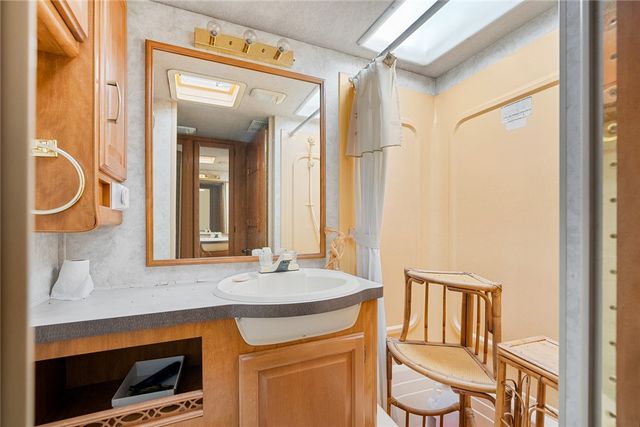 110 & 112 Whitby Way, Westminster, SC 29693