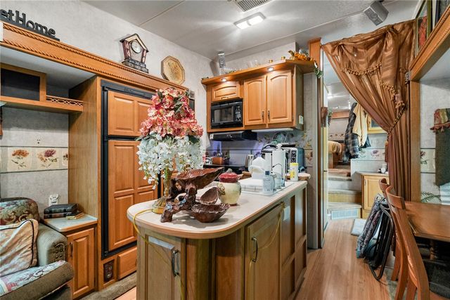 110 & 112 Whitby Way, Westminster, SC 29693