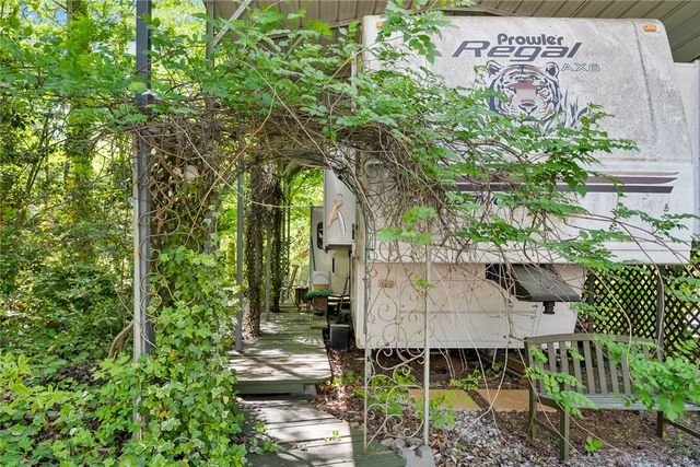 110 & 112 Whitby Way, Westminster, SC 29693