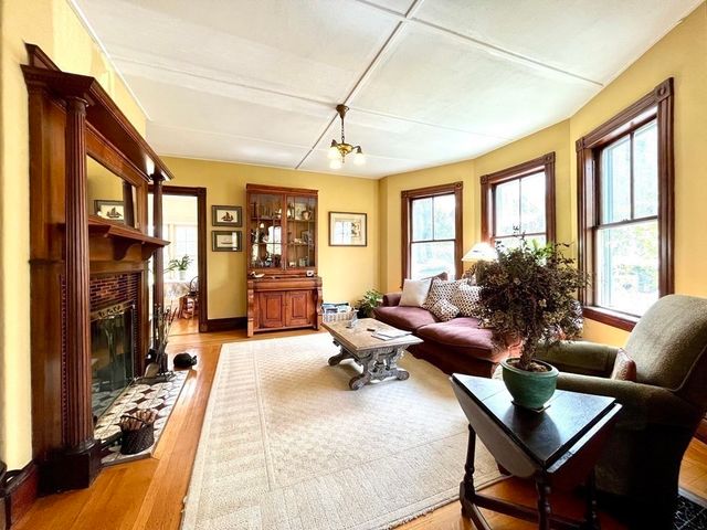 37 Gleason St, Medford, MA 02155