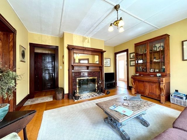 37 Gleason St, Medford, MA 02155