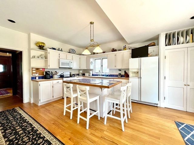 37 Gleason St, Medford, MA 02155