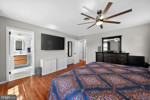 37 RIDLEY AVE, Aldan, PA 19018