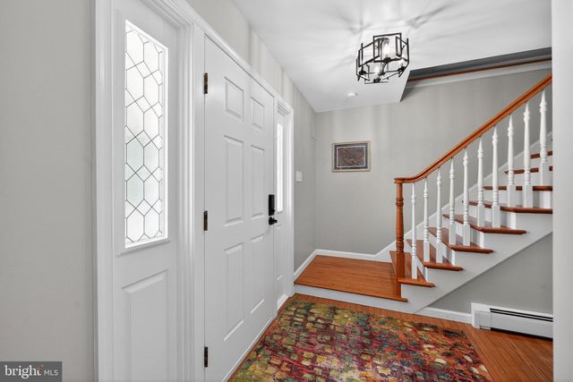 37 RIDLEY AVE, Aldan, PA 19018