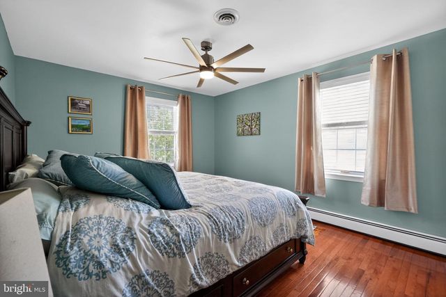 37 RIDLEY AVE, Aldan, PA 19018
