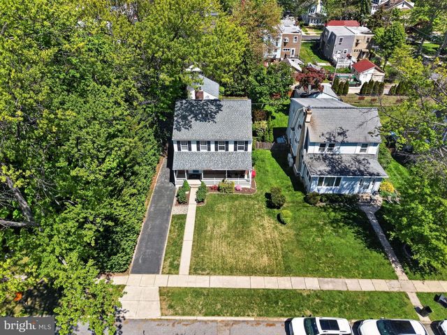 37 RIDLEY AVE, Aldan, PA 19018
