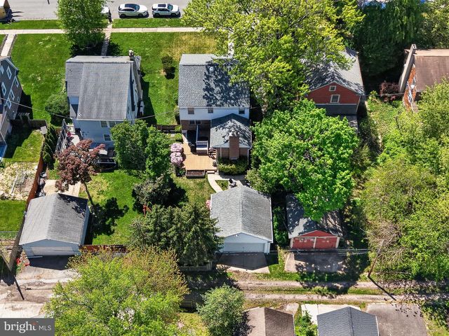 37 RIDLEY AVE, Aldan, PA 19018
