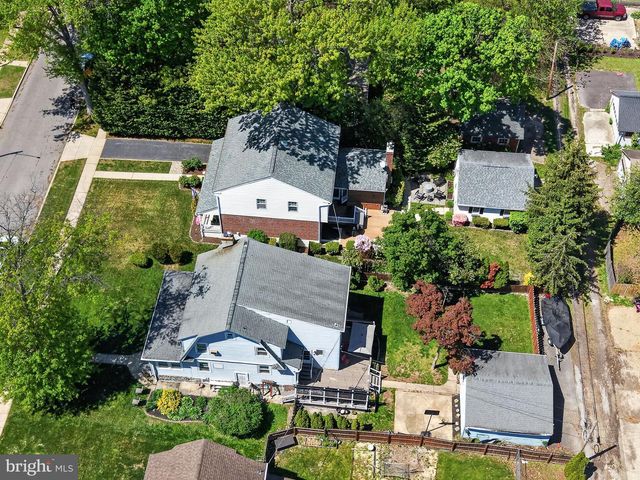 37 RIDLEY AVE, Aldan, PA 19018