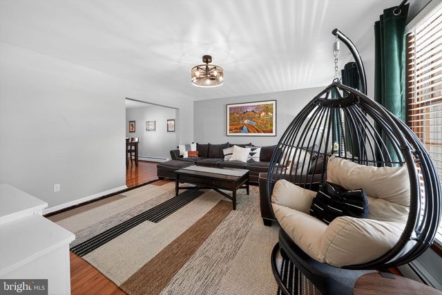 37 RIDLEY AVE, Aldan, PA 19018