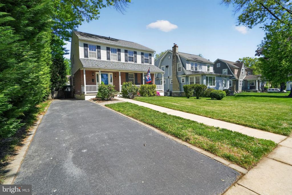 37 RIDLEY AVE, Aldan, PA 19018