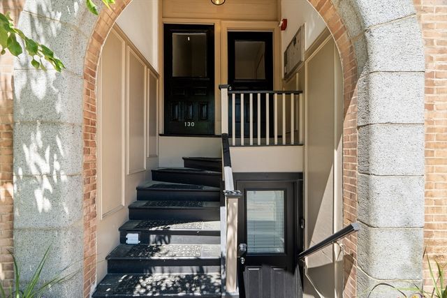 130 Union Park St 1, Boston, MA 02118