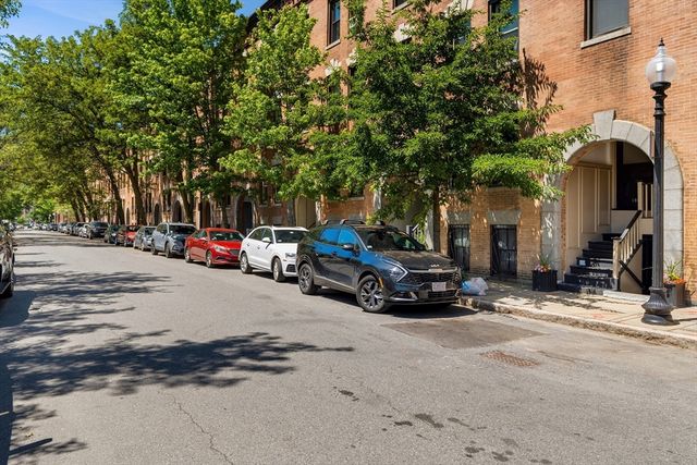 130 Union Park St 1, Boston, MA 02118