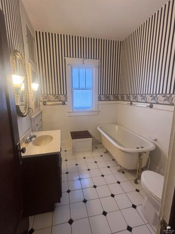 811 NW 2nd Street, Abilene, KS 67410