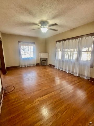 811 NW 2nd Street, Abilene, KS 67410