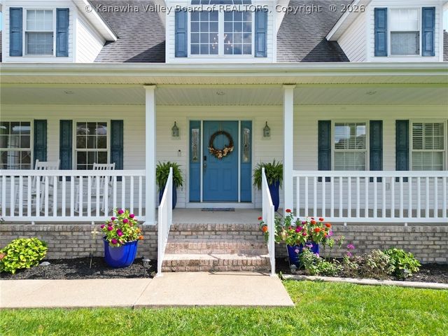 158 Lock Lane, Alum Creek, WV 25003