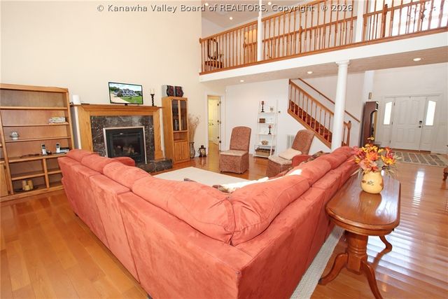 158 Lock Lane, Alum Creek, WV 25003