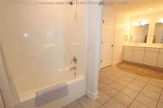158 Lock Lane, Alum Creek, WV 25003