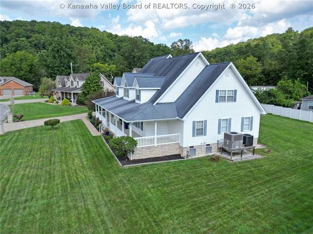 158 Lock Lane, Alum Creek, WV 25003
