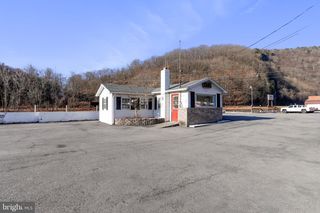 828 N MECHANIC STREET, Cumberland, MD 21502