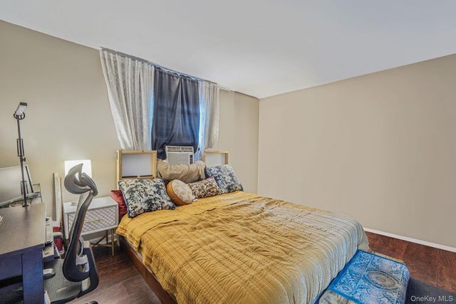 85 Applegate Drive, Central Islip, NY 11722