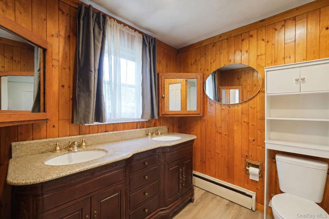 85 Applegate Drive, Central Islip, NY 11722
