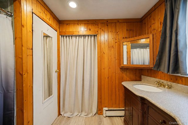 85 Applegate Drive, Central Islip, NY 11722