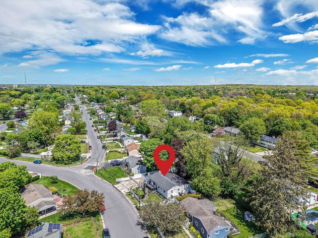 85 Applegate Drive, Central Islip, NY 11722