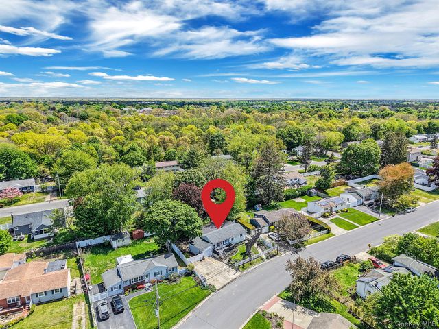 85 Applegate Drive, Central Islip, NY 11722