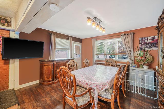 85 Applegate Drive, Central Islip, NY 11722