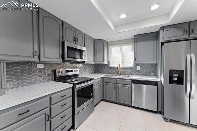 906 N Chelton Road, Colorado Springs, CO 80909