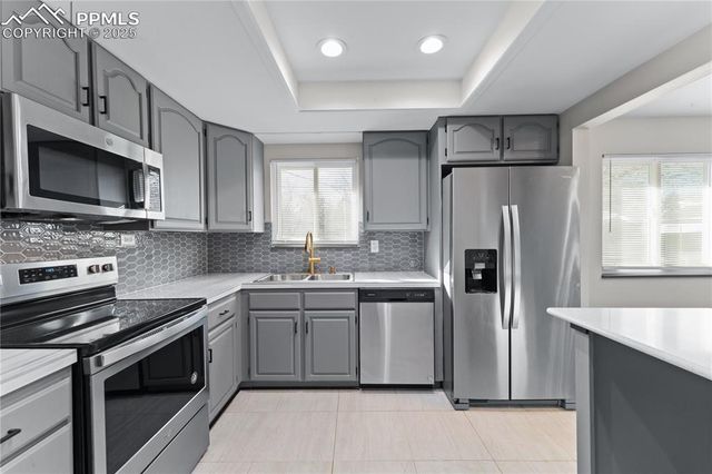 906 N Chelton Road, Colorado Springs, CO 80909