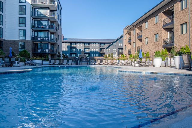 200 Manufacturers Road Apt 320, Chattanooga, TN 37405