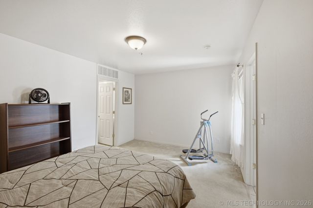 1904 E 66th Place C210, Tulsa, OK 74136