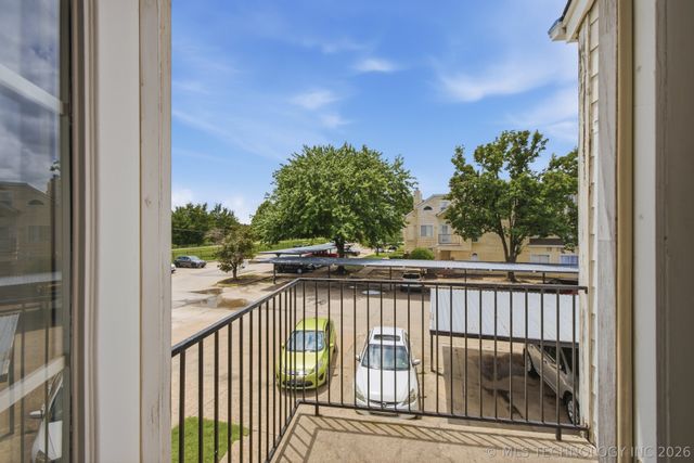 1904 E 66th Place C210, Tulsa, OK 74136