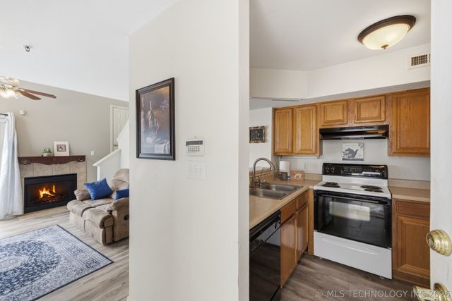 1904 E 66th Place C210, Tulsa, OK 74136
