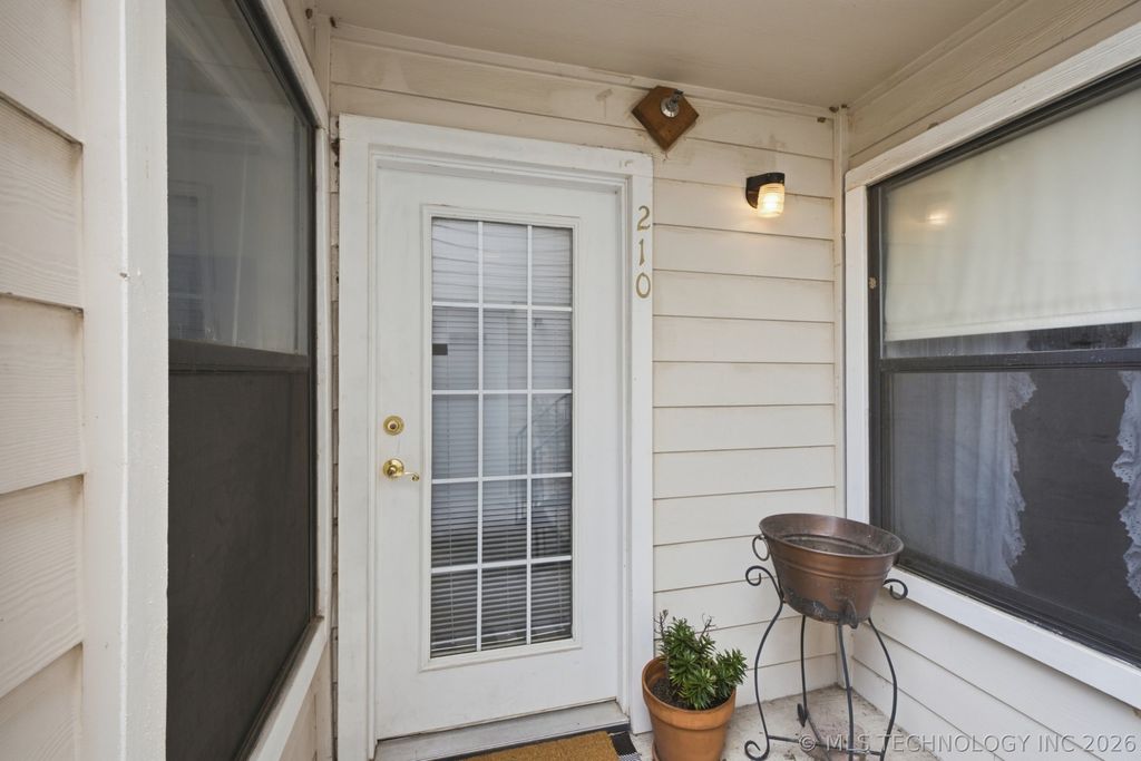1904 E 66th Place C210, Tulsa, OK 74136